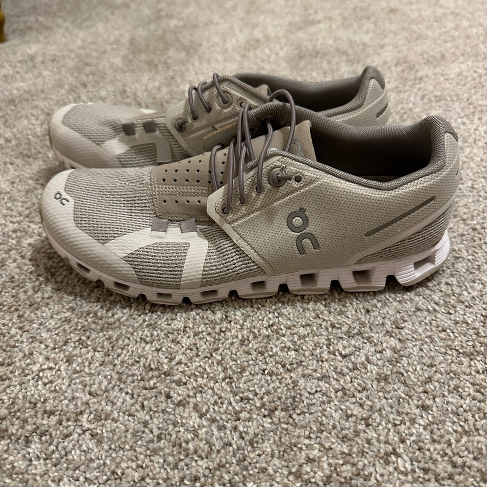 On cloud Womens Shoes